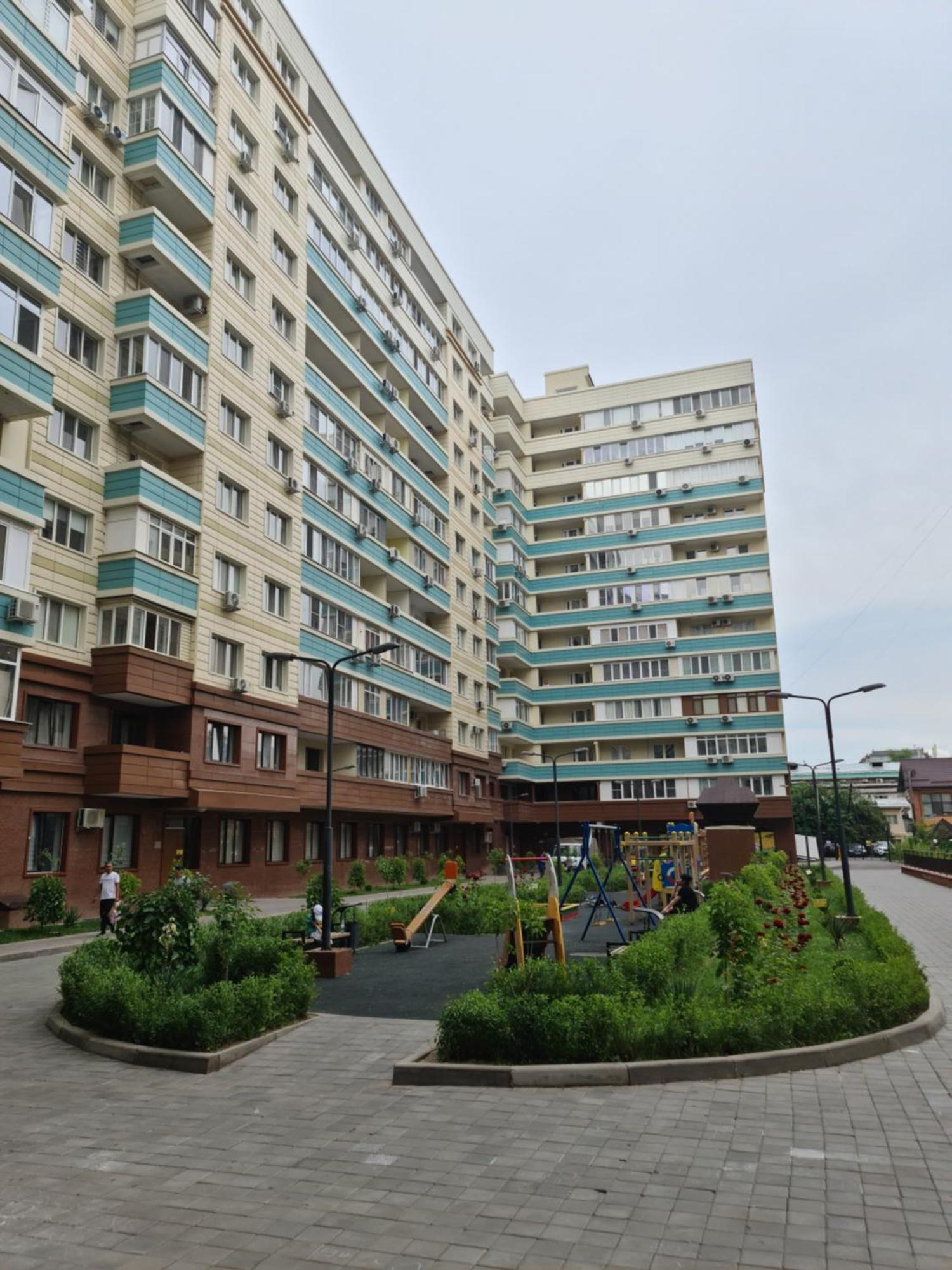 Новый Жк В Самом Центре Города Almatî Exterior foto